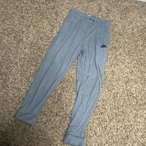 Boy nike sweatpants size xl